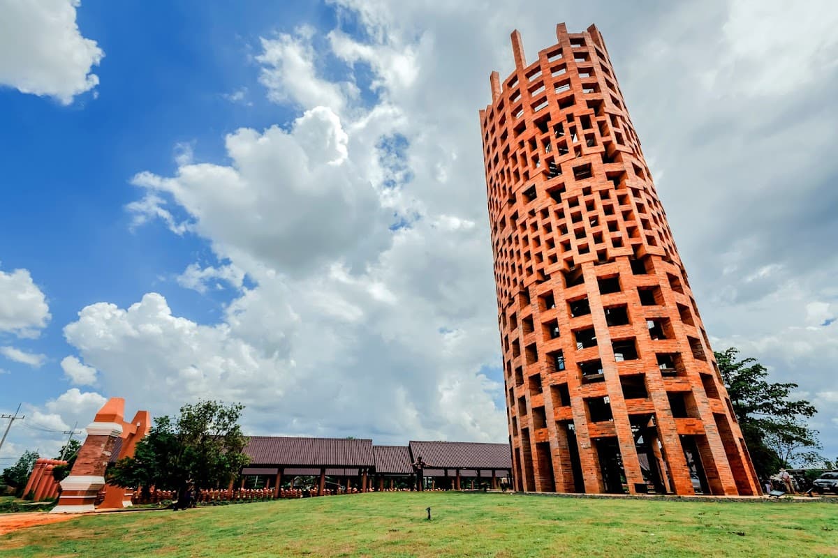 Trip cover: สุรินทร์ 2 วัน — บ้านตากลางช้าง + ปราสาทศีขรภูมิ + ผ้าไหม